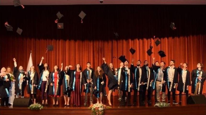 Esog&uuml; Emyo 2016 Mezunlarını Verdi