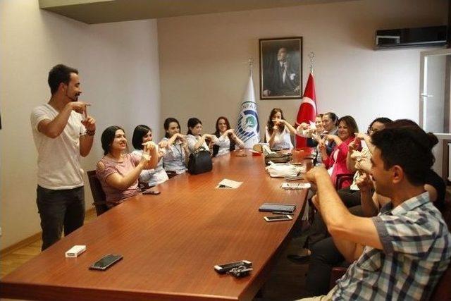 Odunpazarı Belediyesi’nden Personeline “işaret Dili” Dersleri