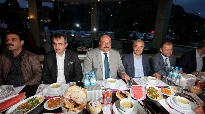 Osmancık&rsquo;lı İşadamları İftarda Buluştu