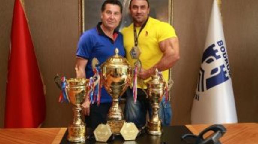 D&uuml;nya İkincisi Bilgehan Ko&ccedil; Başkan Kocadon&rsquo;u Ziyaret Etti