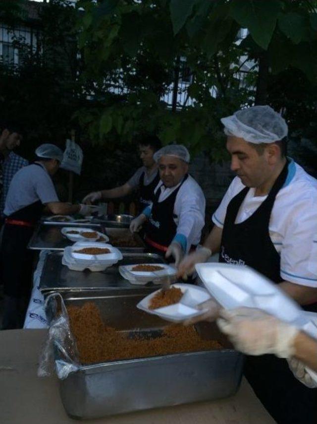 Malatya Büyükşehir Belediyesi’nden Sokak İftarı