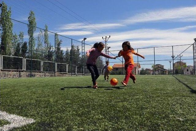 Büyükşehir’den Yeni Spor Tesisleri Atağı