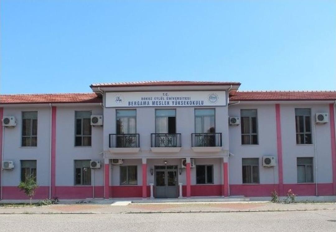 Viranelikten &Uuml;niversiteye D&ouml;n&uuml;şen Yolculuk