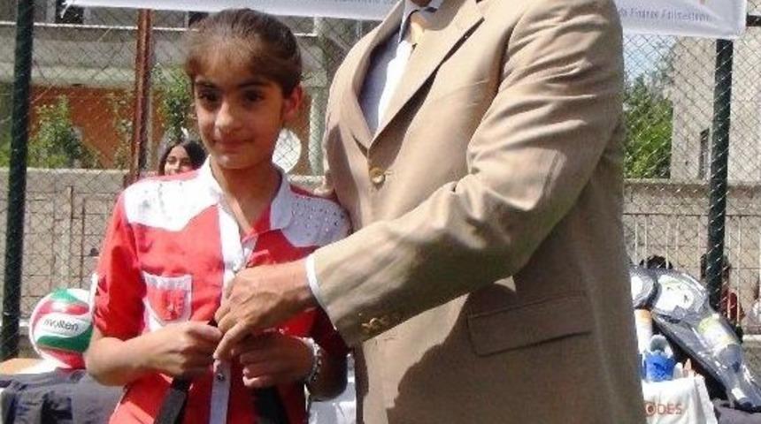 Polisten &Ccedil;ocuklara Spor Kursları