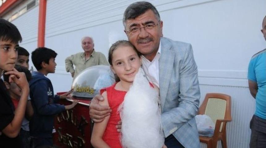 Niğde Belediyesinin İftar Sofralarına &Ccedil;ocuklar B&uuml;y&uuml;k İlgi G&ouml;steriyor