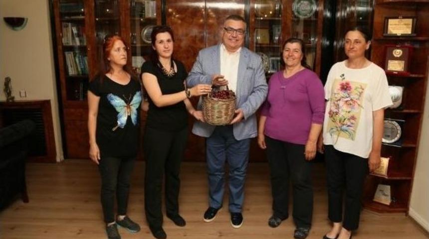 Kiraz &Uuml;reticilerinden Kesimoğlu&rsquo;na Ziyaret