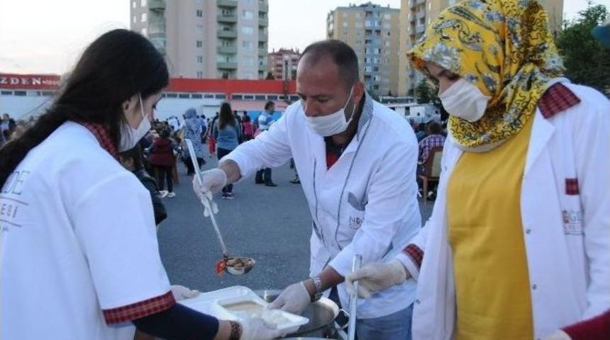 Niğde Belediyesinden 5 Yıldızlı İftar Sofrası