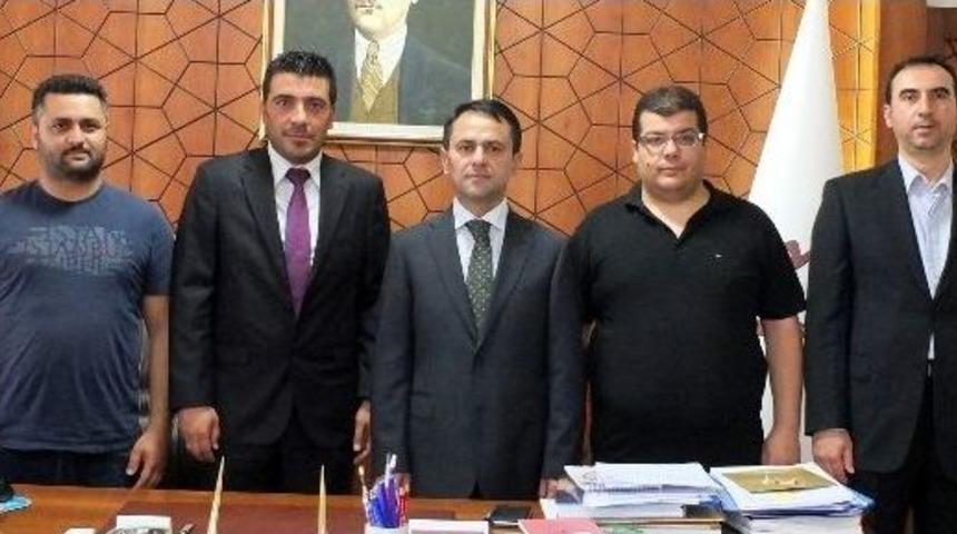 Gazeteciler Cemiyeti &Uuml;yeleri Vali Aktaş&rsquo;ı Ziyaret Etti