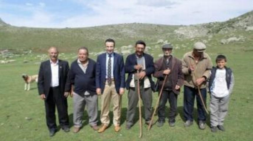 Kaymakam Akpay Akg&ouml;l Yaylasına &Ccedil;ıktı