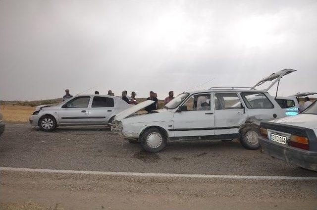 Kahta’da Trafik Kazası: 4 Yaralı