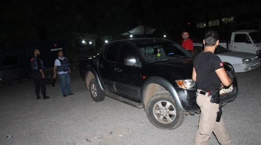 Siyah Pikap Siirt Emniyetini Harekete Ge&ccedil;irdi