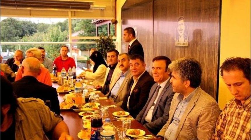 Canik&rsquo;ten Basına İftar