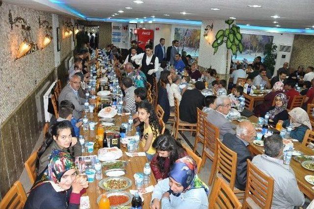 Kaymakam Akkoyun, Şehit Ailelerini Ve Gazileri İftarda Ağırladı