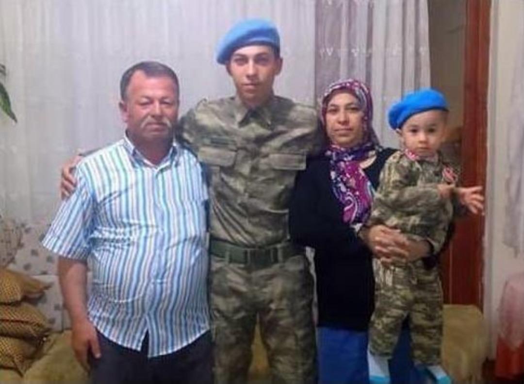 Cenaze Yolunda Feci Kaza: 6 &Ouml;l&uuml;