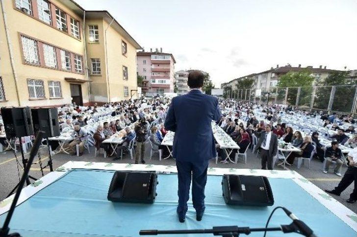 İftar Sofralarında Kardeşlik İnşa Ediliyor G1