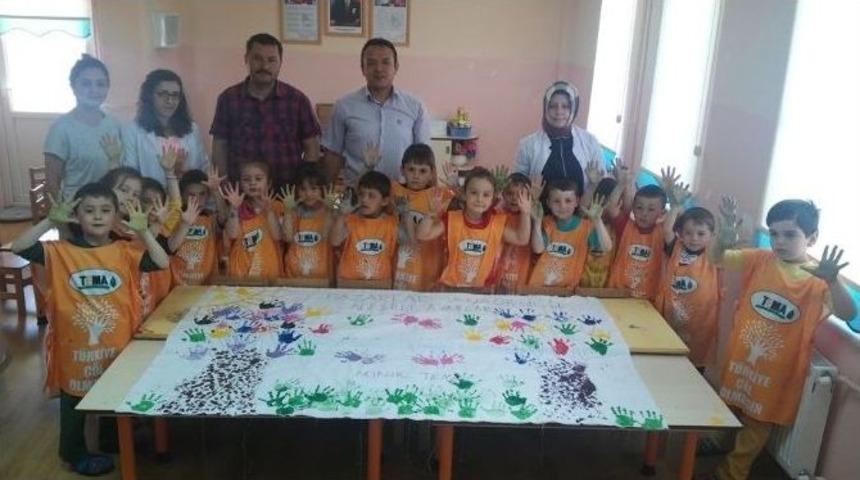 Neşeli Ayaklar Sınıfından Rengarenk Yıl Sonu