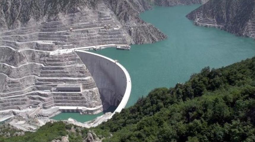 T&uuml;rkiye&rsquo;nin En Y&uuml;ksek Barajı Deriner&rsquo;den &Uuml;lke Ekonomisine B&uuml;y&uuml;k Katkı