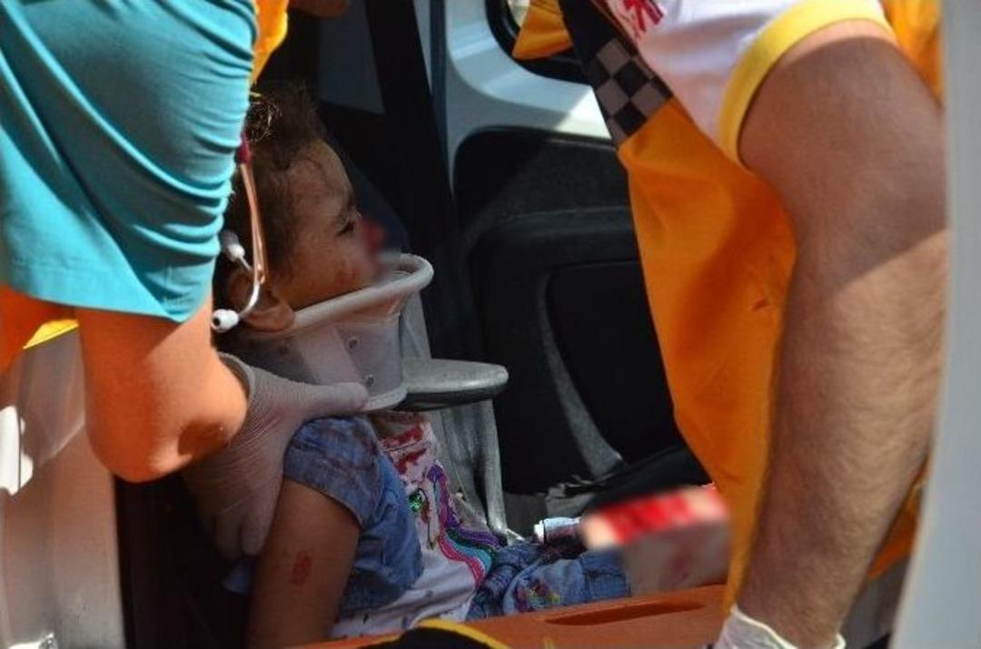 Kontrolden &Ccedil;ıkan Otomobil Dereye U&ccedil;tu: 1&rsquo;i &Ccedil;ocuk, 4 Yaralı