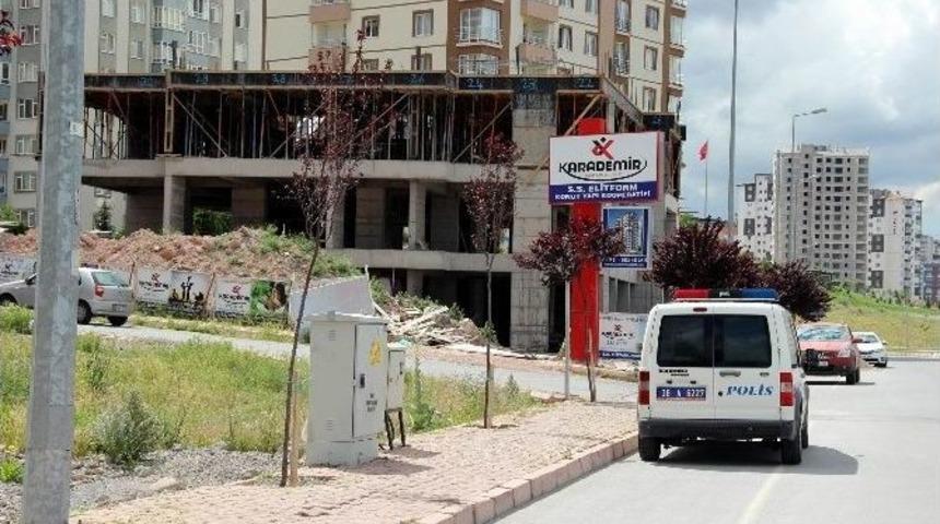 İnşaatın Balkonu D&uuml;şt&uuml;: 1 Yaralı