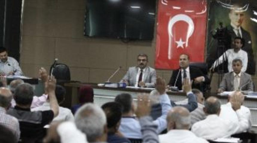 Erol B&uuml;y&uuml;kbur&ccedil;&rsquo;un İsmi Adana&rsquo;da Yaşatılacak