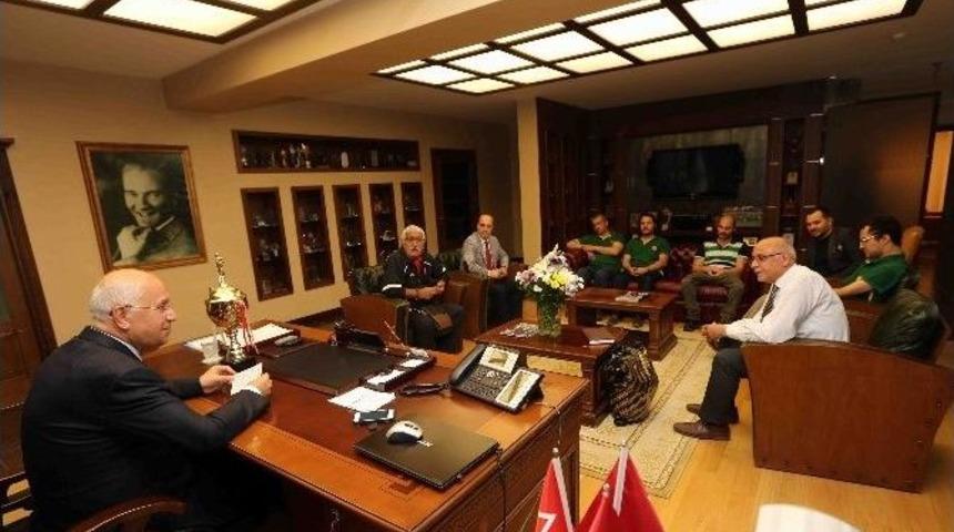 T&uuml;rkiye Oturarak Voleybol Ligi Kupası Yenimahalle&rsquo;de