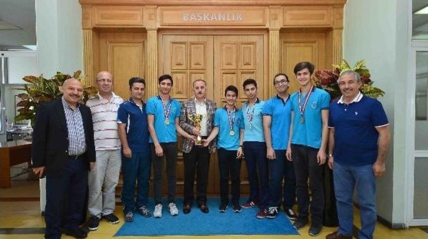 Bağcılar Barbaros Lisesi T&uuml;rkiye Dart Şampiyonu Oldu