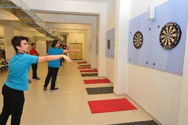 Bağcılar Barbaros Lisesi Türkiye Dart Şampiyonu Oldu