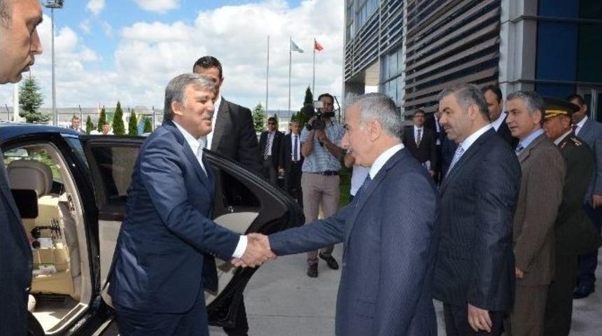 Ag&uuml;&rsquo;y&uuml; Ziyaret Eden 11. Cumhurbaşkanı G&uuml;l Kayseri&rsquo;den Ayrıldı