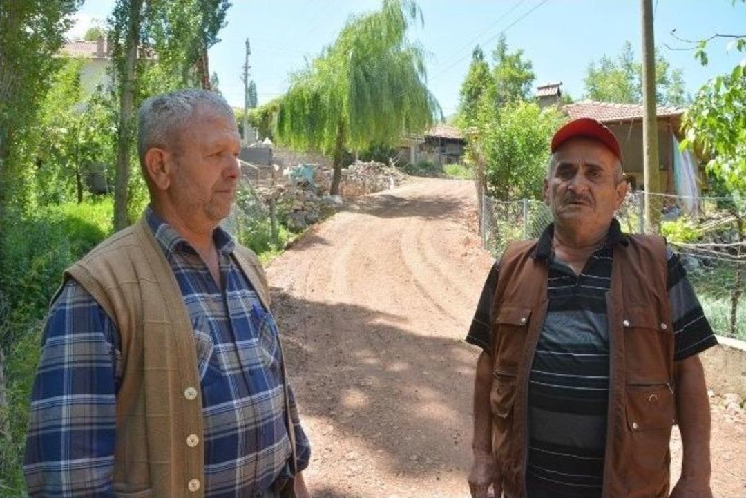 Seydikemer&rsquo;de Yayla Temel Mahallesinde A&ccedil;ılmayan Yol Kalmadı