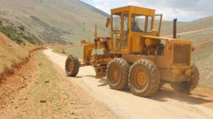 Elmalı Ovacık Yolu Genişliyor