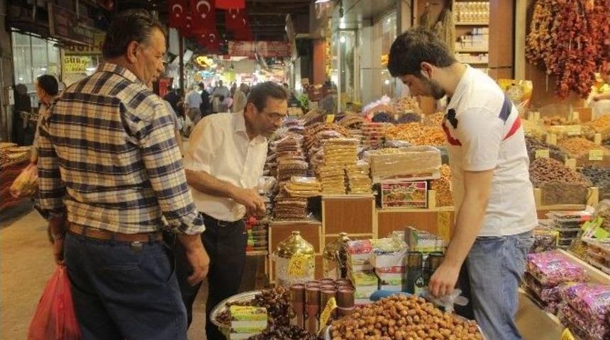 Kapalı&ccedil;arşı&rsquo;da Ramazan Bereketi