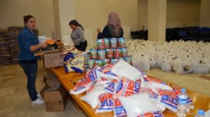 Butso&rsquo;dan 700 Aileye Gıda Yardımı