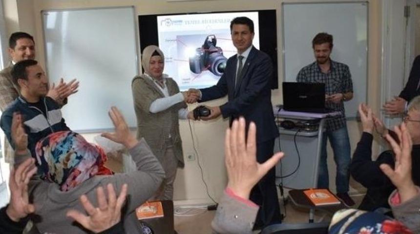 İşitme Engellilere Fotoğraf&ccedil;ılık Eğitimi