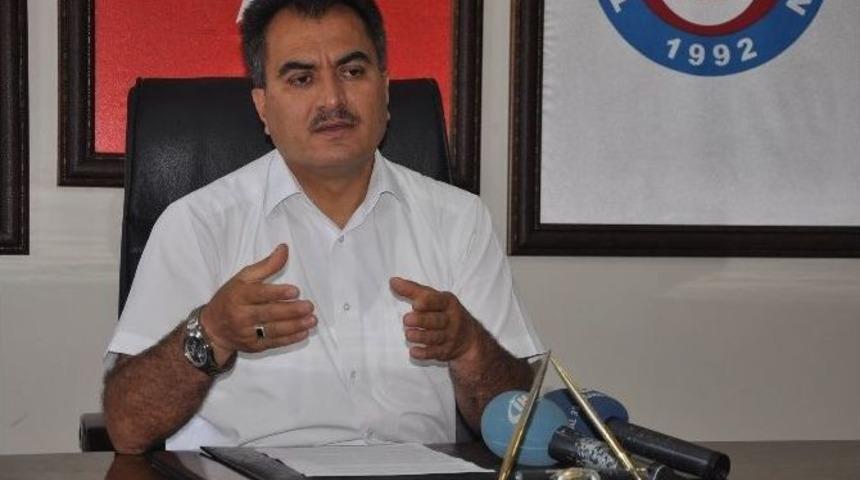 "ambulanslar &Ccedil;ar-&ccedil;ur Ediliyor"