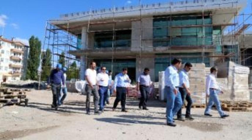 Milletvekili Serdenge&ccedil;ti Ve Başkan Yazgı Kadın Aktivite Merkezi İnşaatını Gezdi