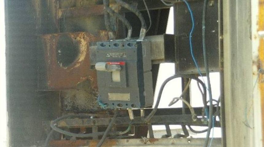 Elektrik Trafosu Tehlike Sa&ccedil;ıyor