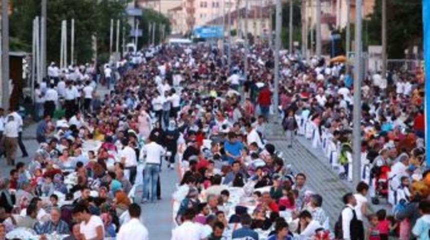 Erenler &ldquo;mahallemde İftar Var&rdquo; Programında Buluşuyor