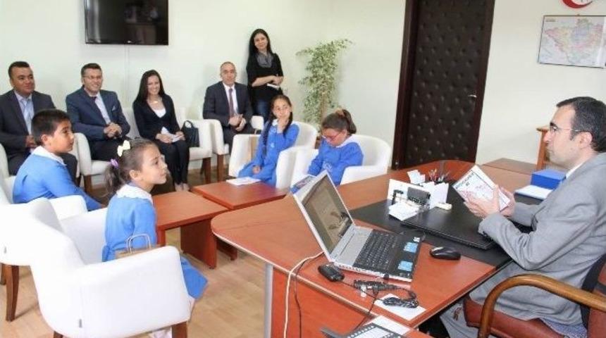 Yozgat&rsquo;ta K&ouml;y &Ccedil;ocukları Hikayelerini Kitap Haline Getirdi