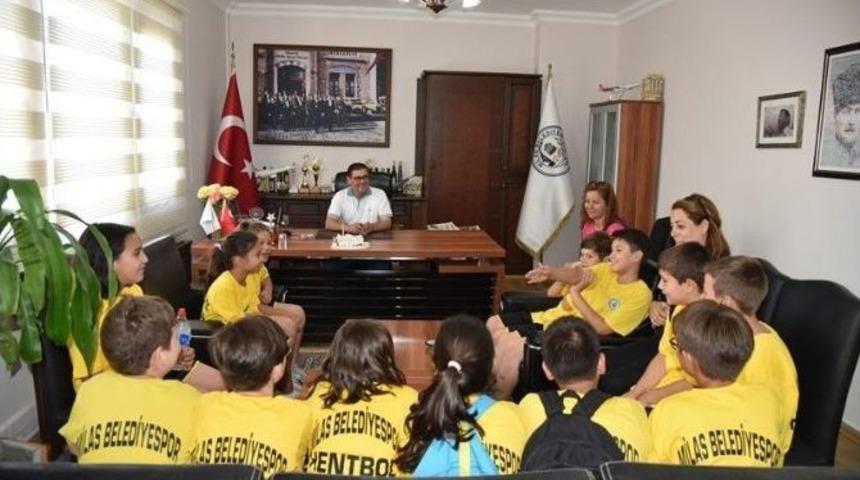 Milaslı Minik Hentbolculardan Ziyaret