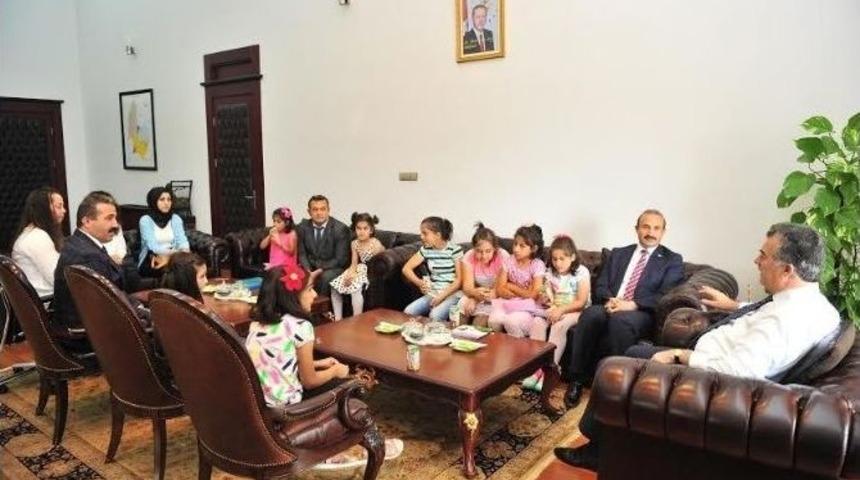 Sevgi Evlerinin Minik Kalemleri Kitap &Ccedil;ıkardı