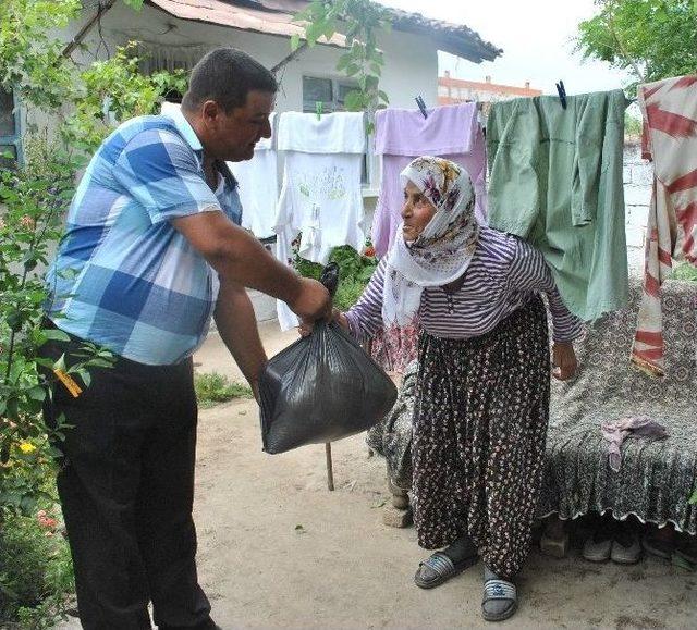 İncirliova Belediyesi Ramazanda İhtiyaç Sahiplerinin Yanında