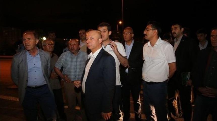 Başkan &Ccedil;olakbayrakdar Gece G&uuml;nd&uuml;z Demeden &Ccedil;alışıyor