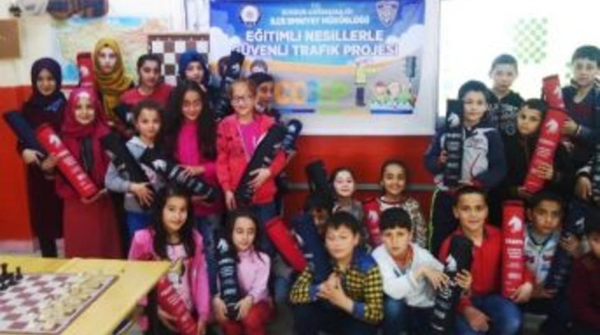 Sorgun&rsquo;da &lsquo;eğitimli Nesillerle G&uuml;venli Trafik Projesi&rsquo; S&uuml;r&uuml;yor