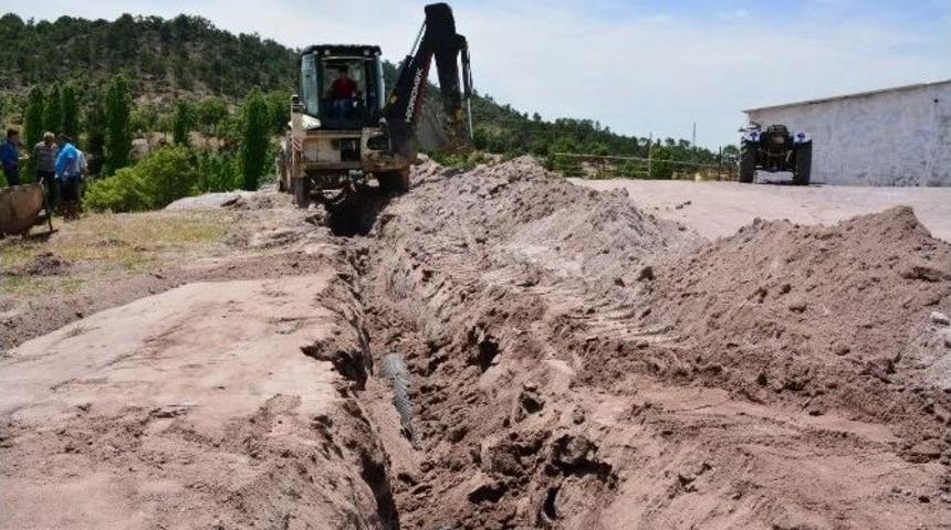 Hizmet Getiren Ekiplere Yardımcı Oldular