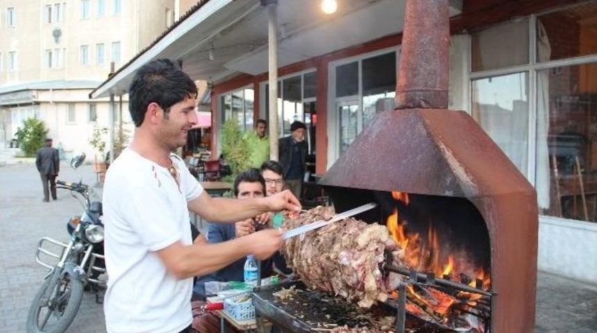 Oltu Çarşıbaşı’nda Ramazan Coşkusu