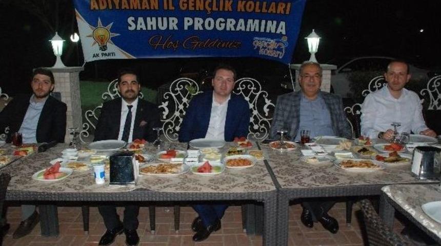 Ak Parti Gen&ccedil;liği Sahurda Buluştu