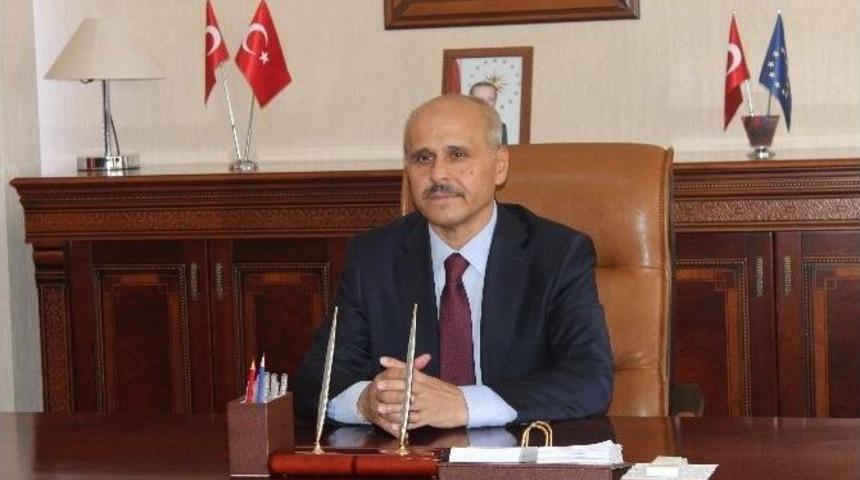 Yeni Niğde Valisi G&ouml;revine Başladı