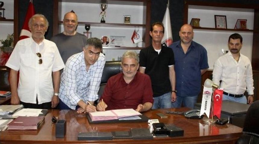 Manisaspor&rsquo;da Teknik Direkt&ouml;r Altıparmak İmzayı Attı