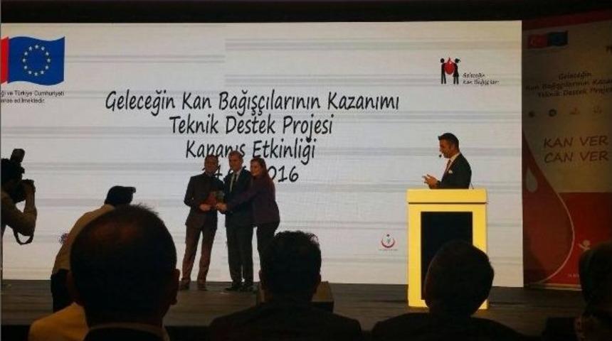 Kan Verme Kampanyasında T&uuml;rkiye Birincisi Oldular