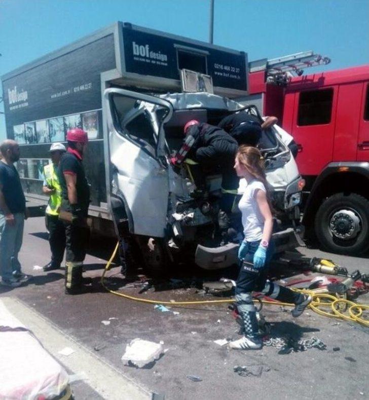 Tem’de Feci Kaza: 4 Yaralı G1